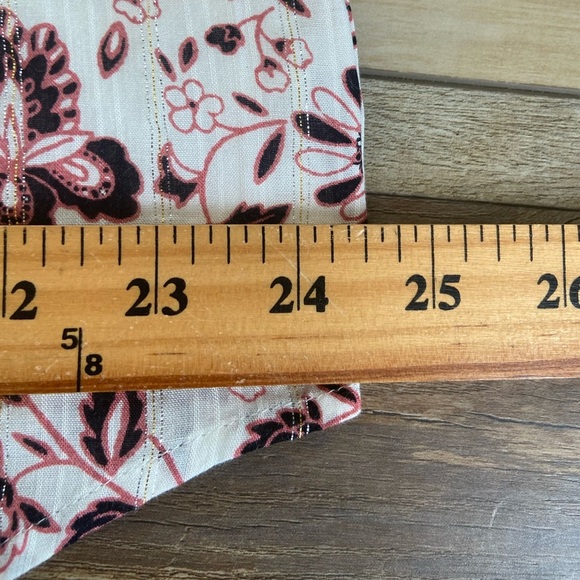 Loft Floral Sleeveless Tank Top Size LP Petite Ruffle Maroon & Cream Metallic - Picture 4 of 10